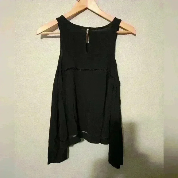 NWT Lovers + Friends Cloud Break Cold Shoulder Top - Picture 7 of 7